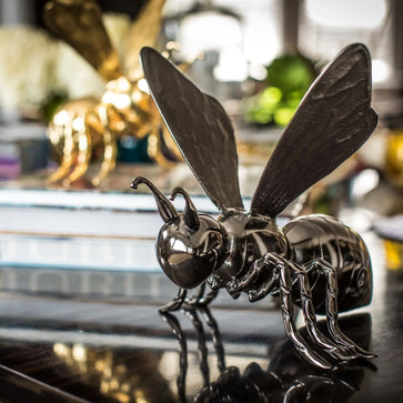 Queen Bee Black Nickel - Nima Oberoi Lunares