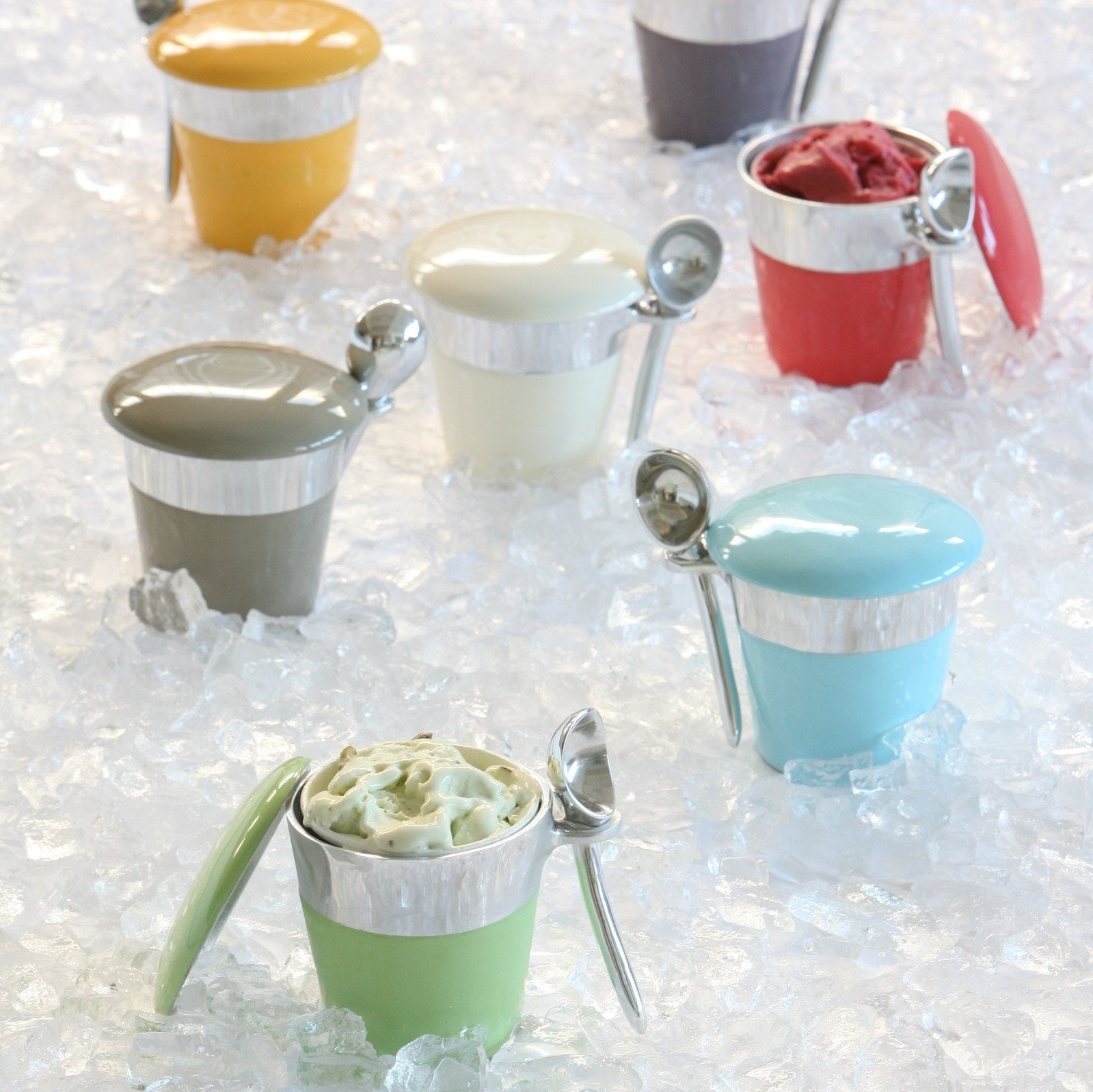 Lit Handlers Ice Cream Holder - Love A Nurse Design - Tear-Resistant &  Leak-Proof Insulated Pint Cooler with Handle & Spoon Pocket -  Machine-Washable