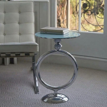 'O' Table
