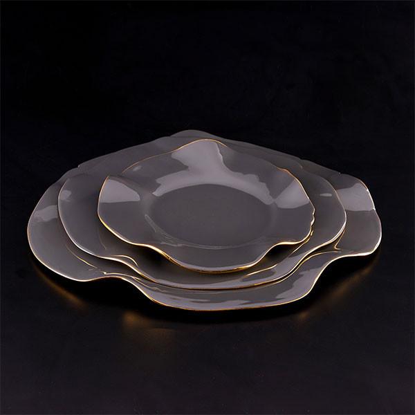 Ruffled Plates Graphite